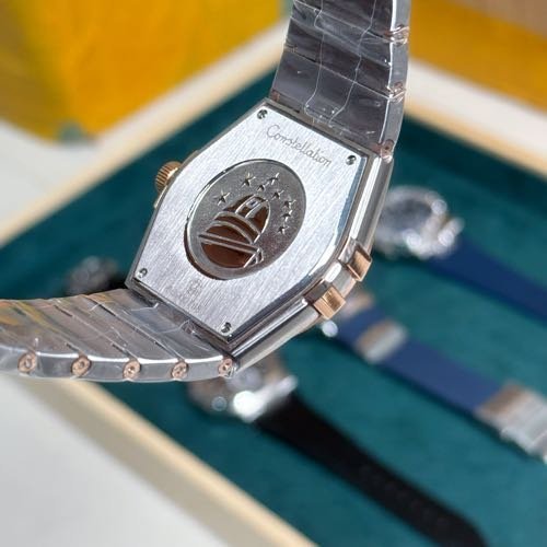 OMEGA CONSTELLATION TWO TONE MARBLE PEARL DIAL - Image 3