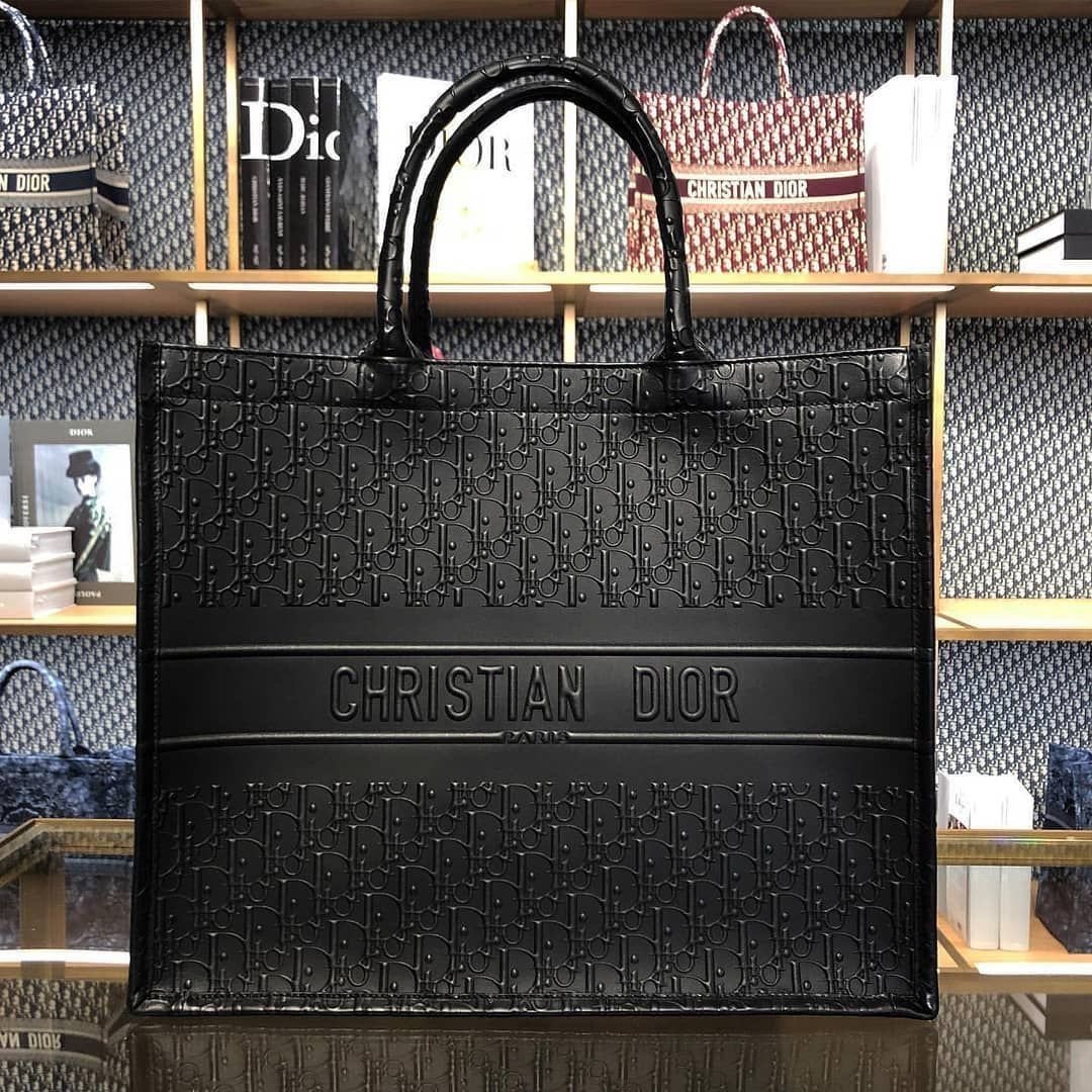 CHRISTIAN DIOR TOTE BAG WITH BOX EDDITION