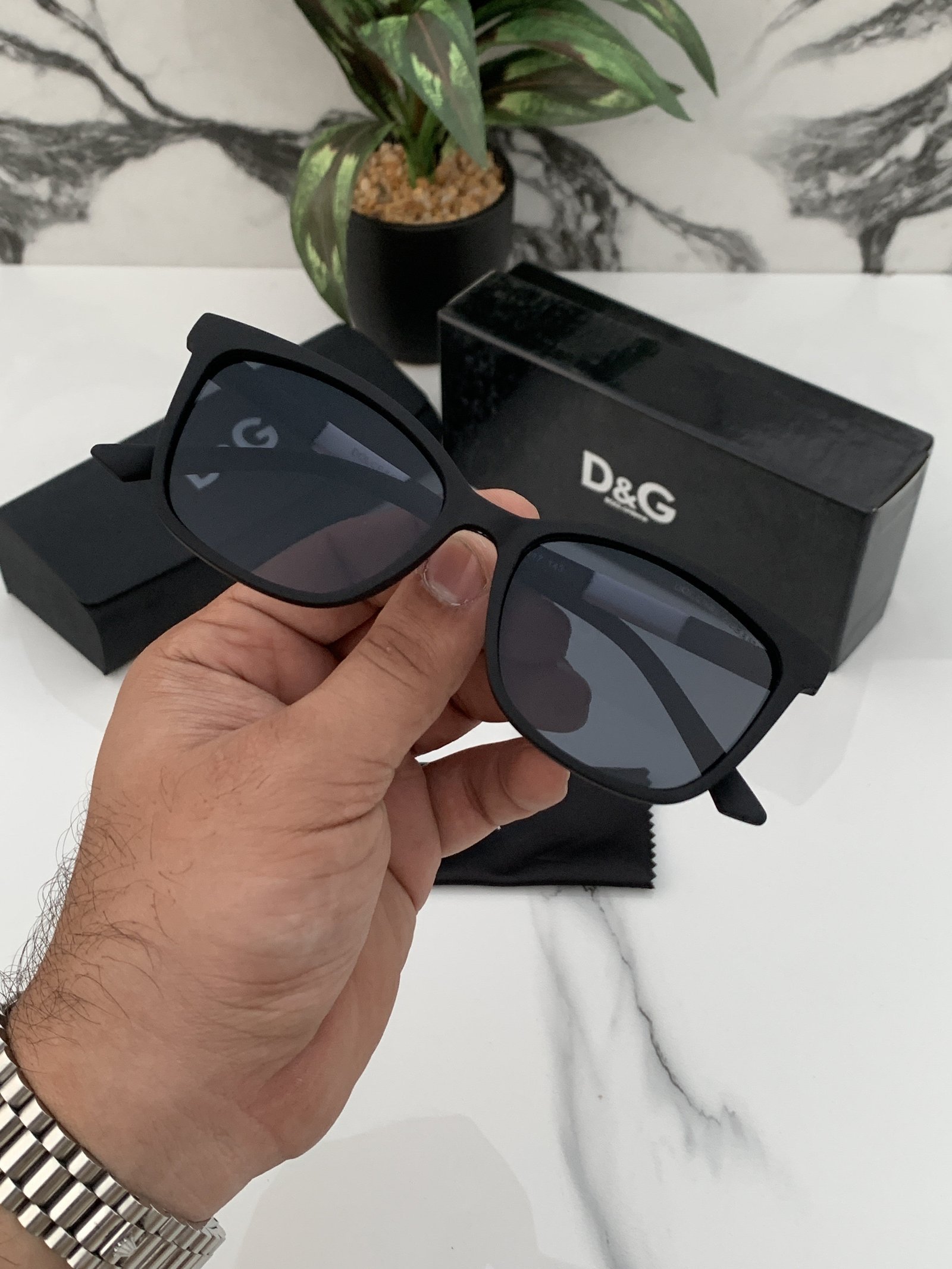 Branded D&G Full Black Sunglasses - Image 3