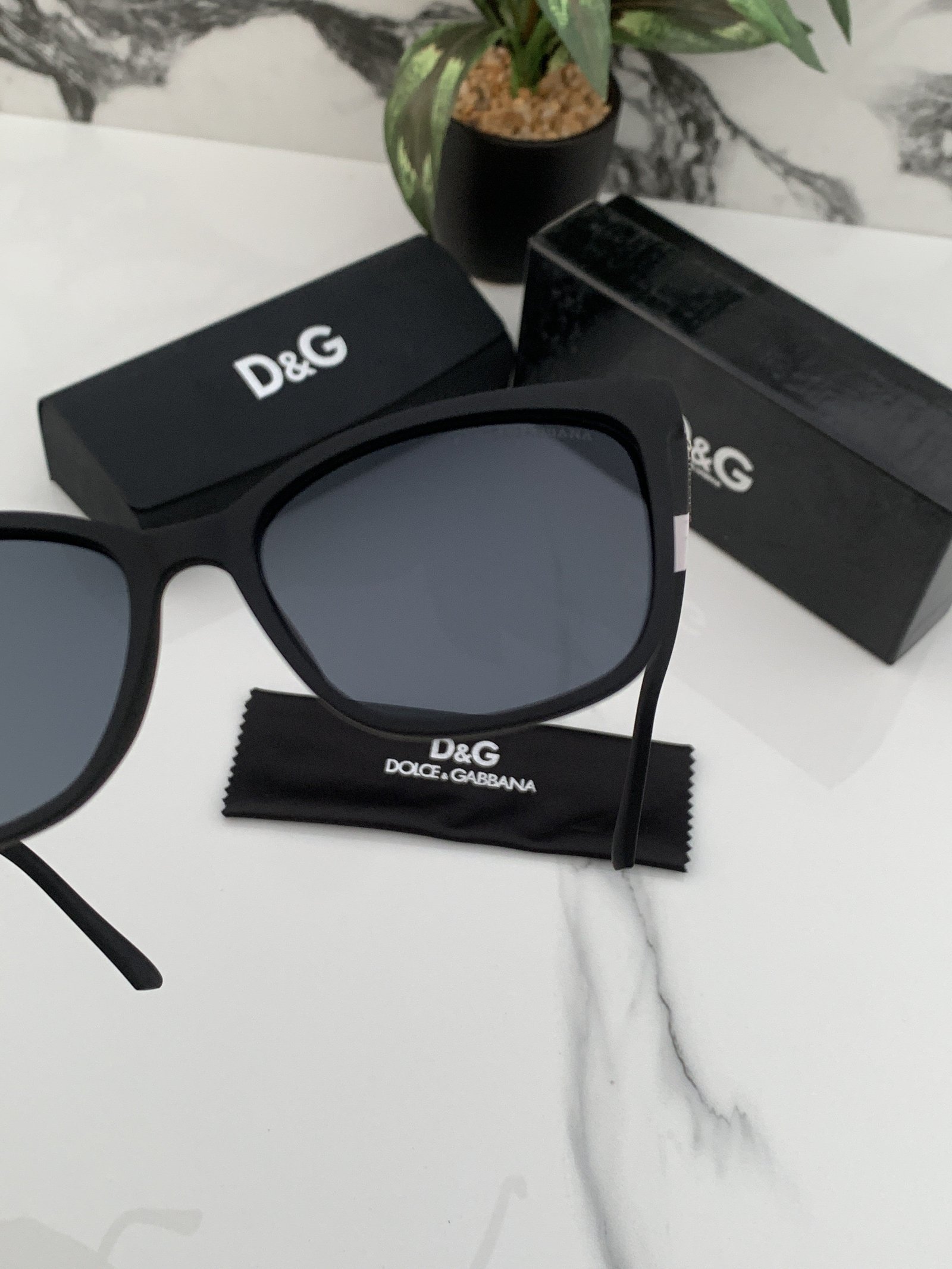 Branded D&G Full Black Sunglasses - Image 2