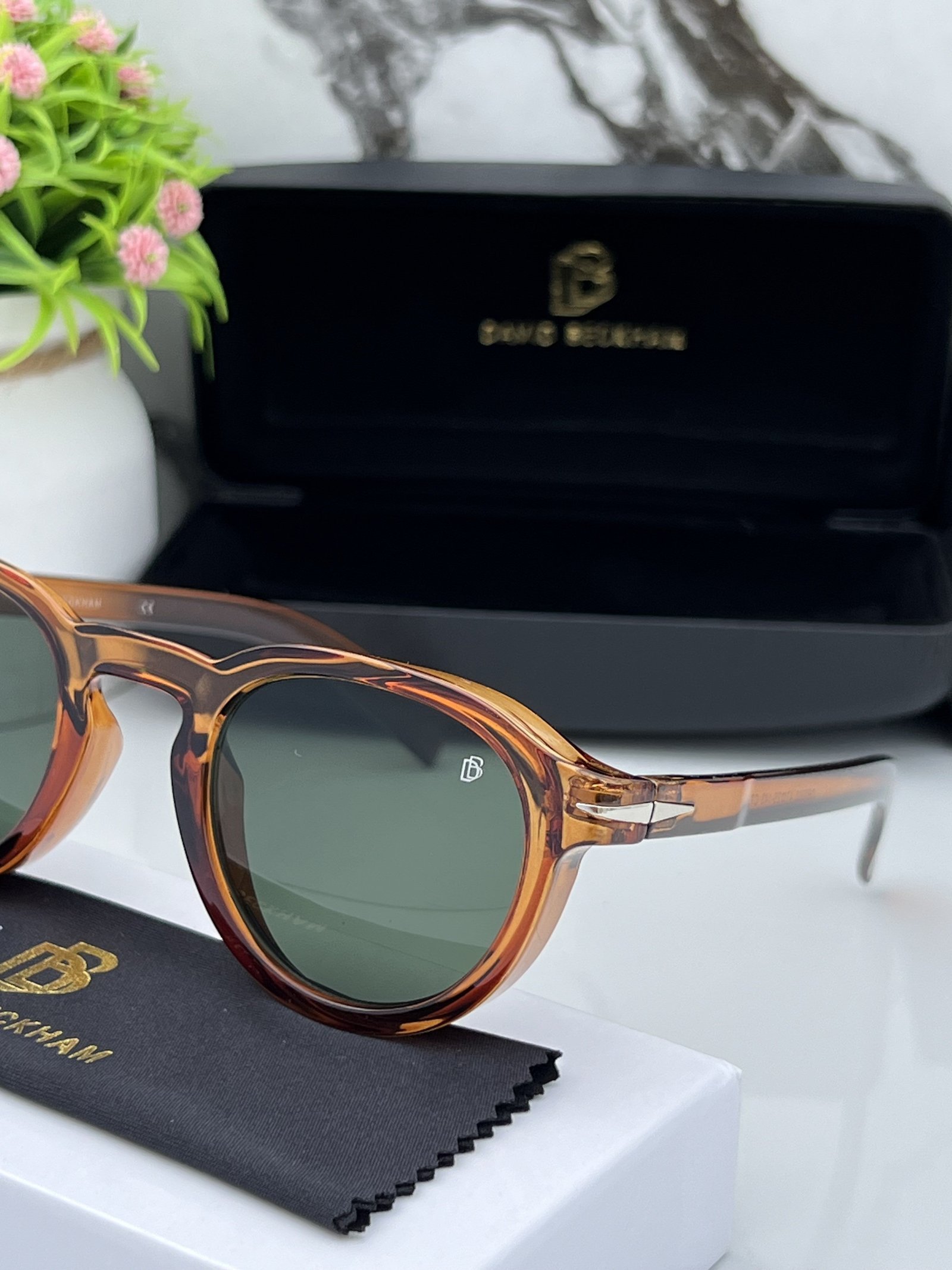 Branded Db Round Brown Green Sunglasses - Image 4