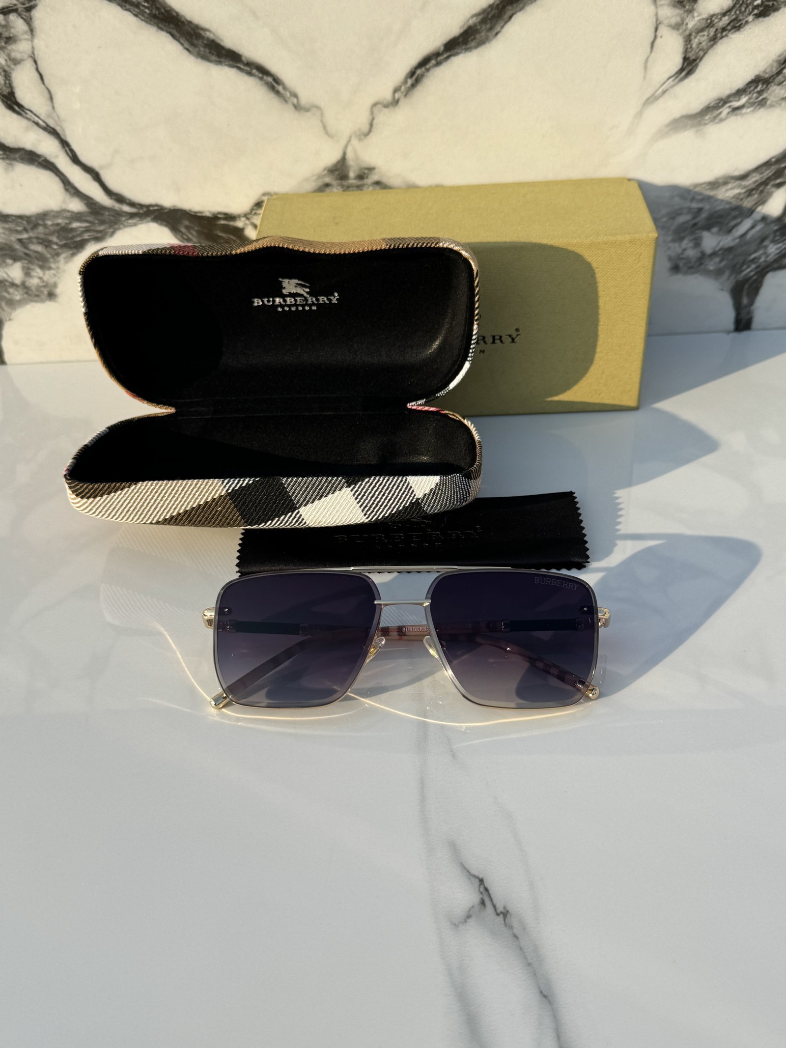 Branded Sunglasses 23066_gold_blackshaded - Image 2
