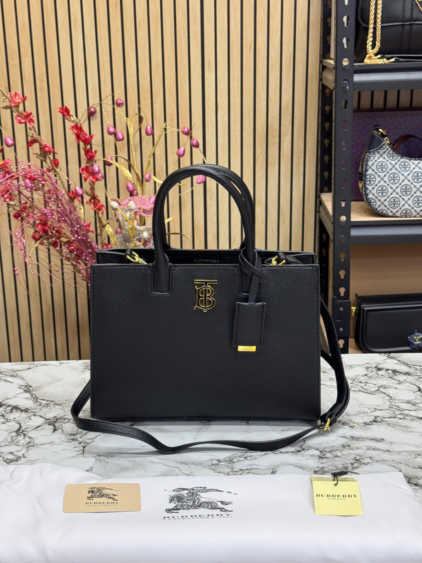 BURBERRY FRANSIS PREMIUM TOTE BAG WITH DUST BAG βοΈπ€©