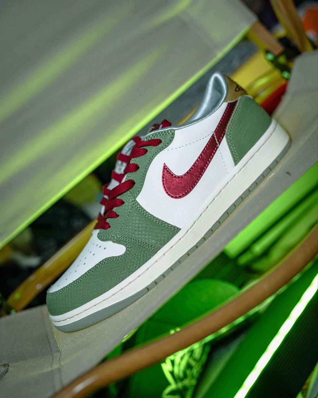 Branded AJ 1 Low Year of the Dragon For Men's" - Image 5