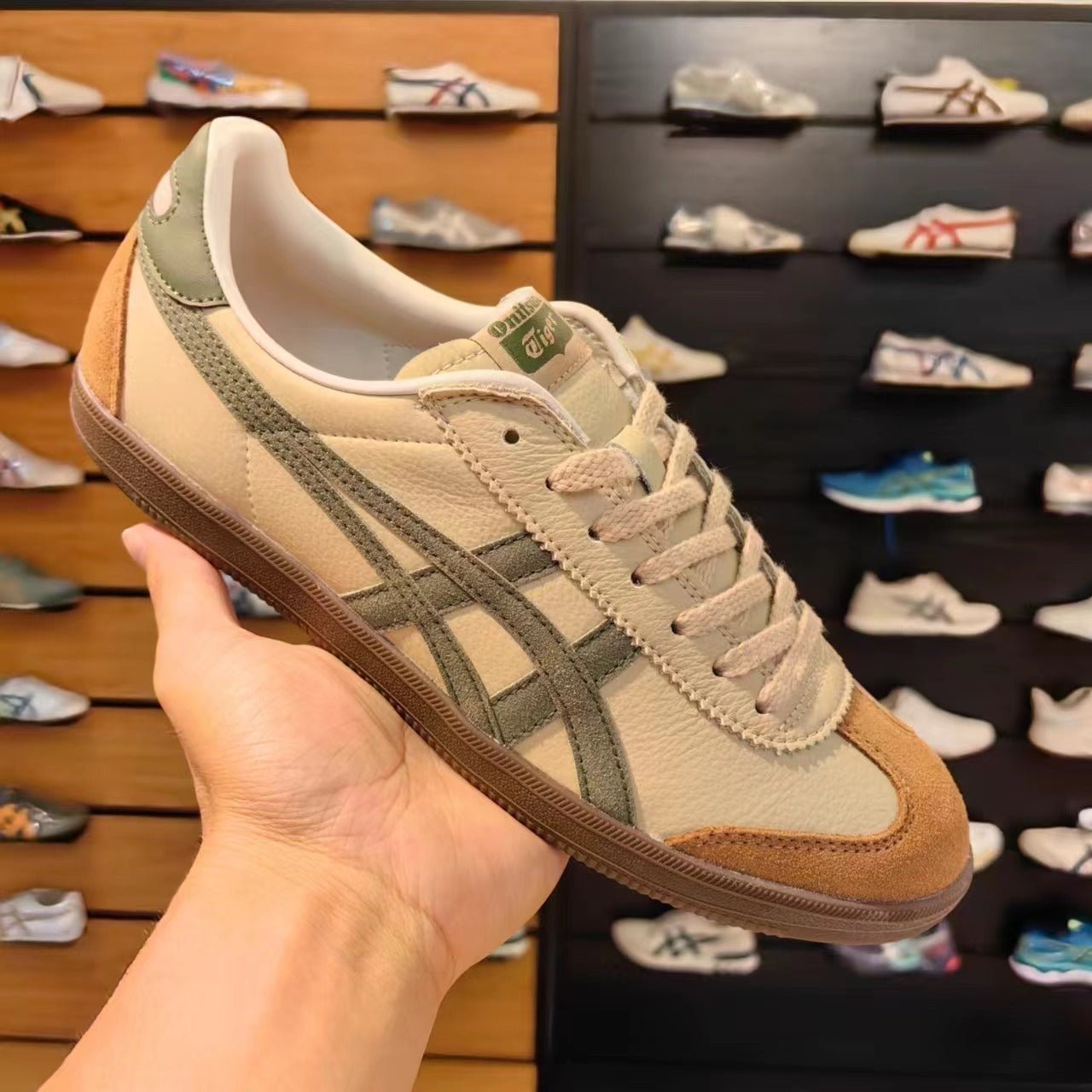 Branded Tiger Sneakers Tokuten Beige Green Gold