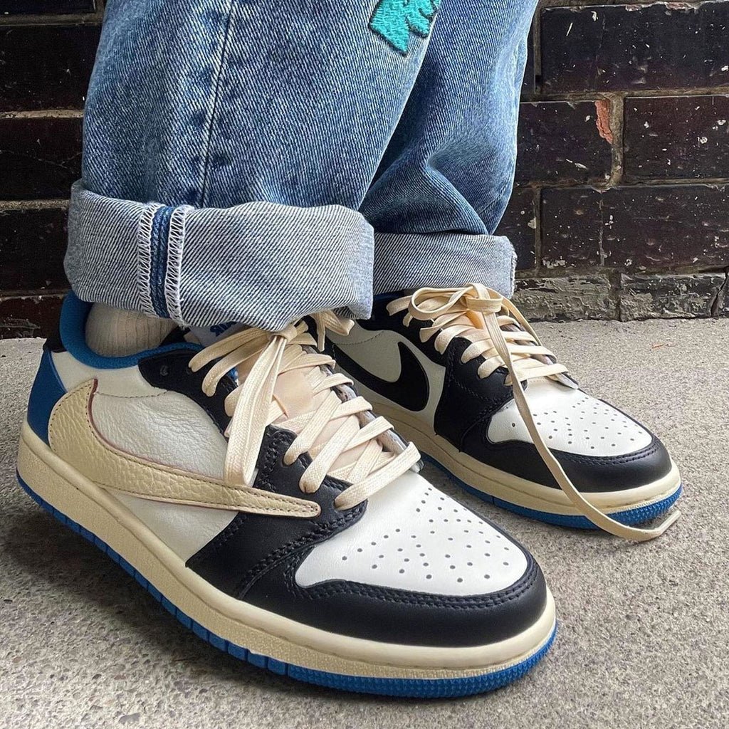 Branded Sneakers Travis Fragment Low