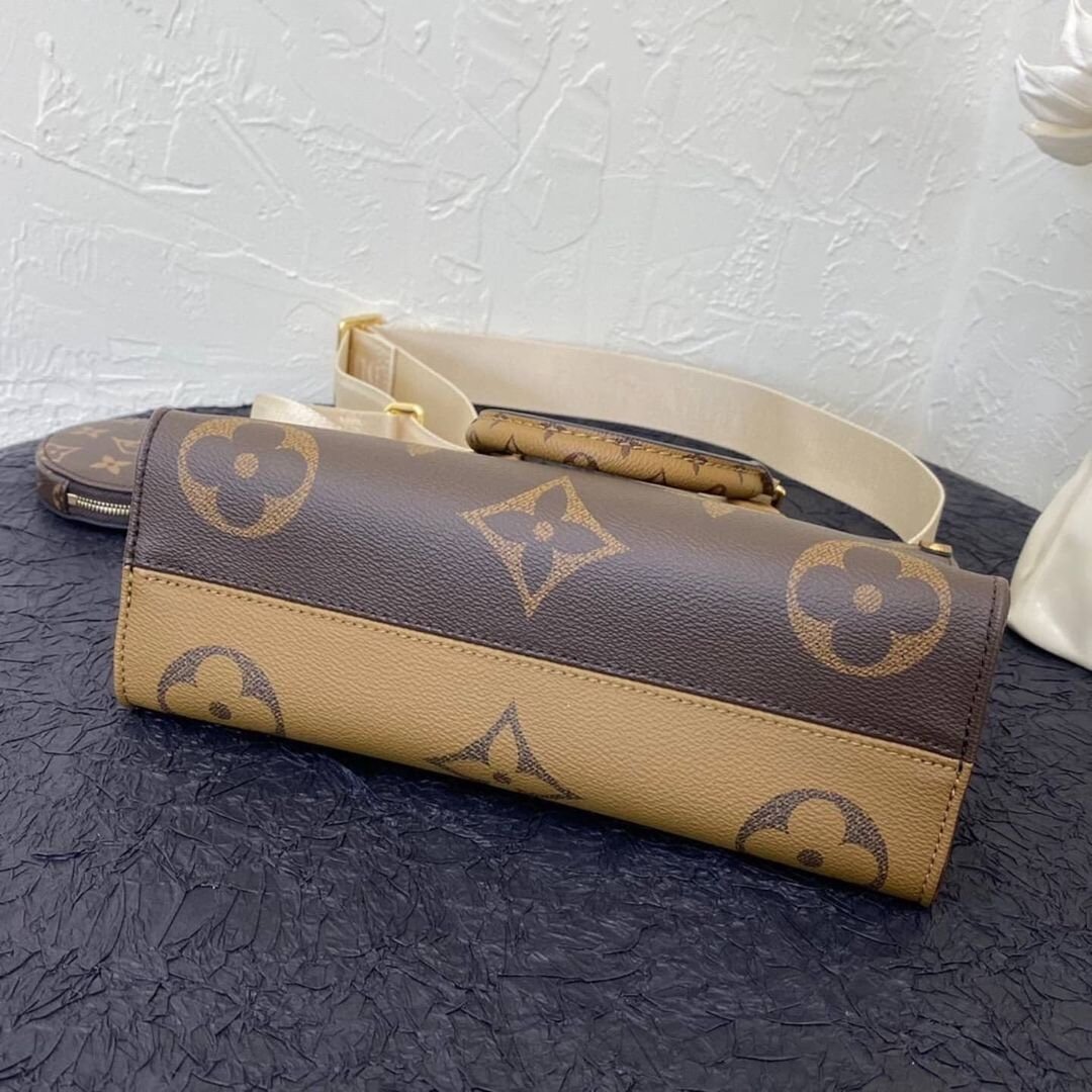 Louis Vuitton OnTheGo East West Pouch - Image 9