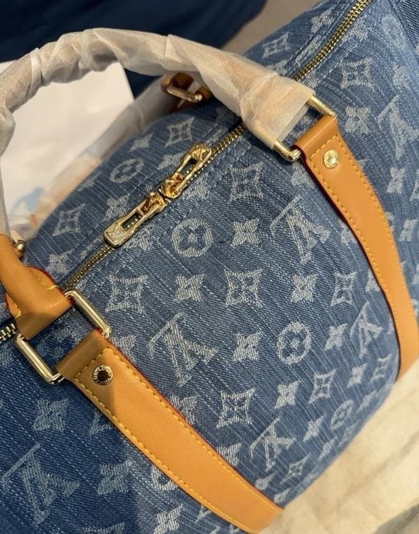 Louis Vuitton LV Keepall Bandoulire NBA Edition Premium Monogram Unisex Duffle Bag With Dust Bag & Accessories (Denim Brown - 684)(BSB) - Image 5