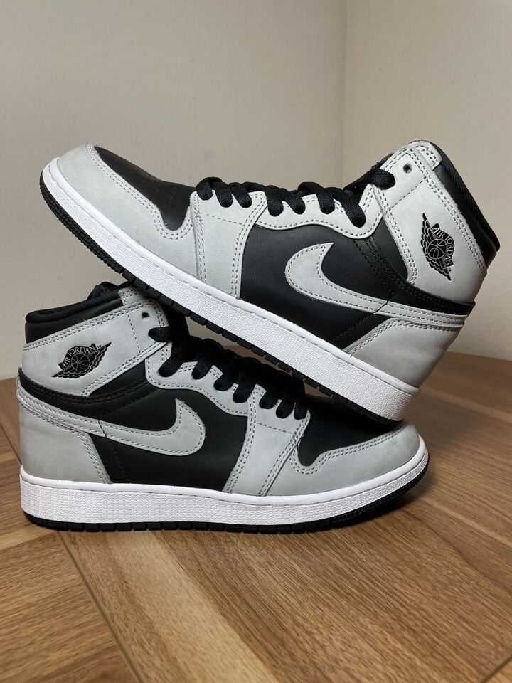 Branded Retro 1 shadow 2.0 with extra laces - Image 2